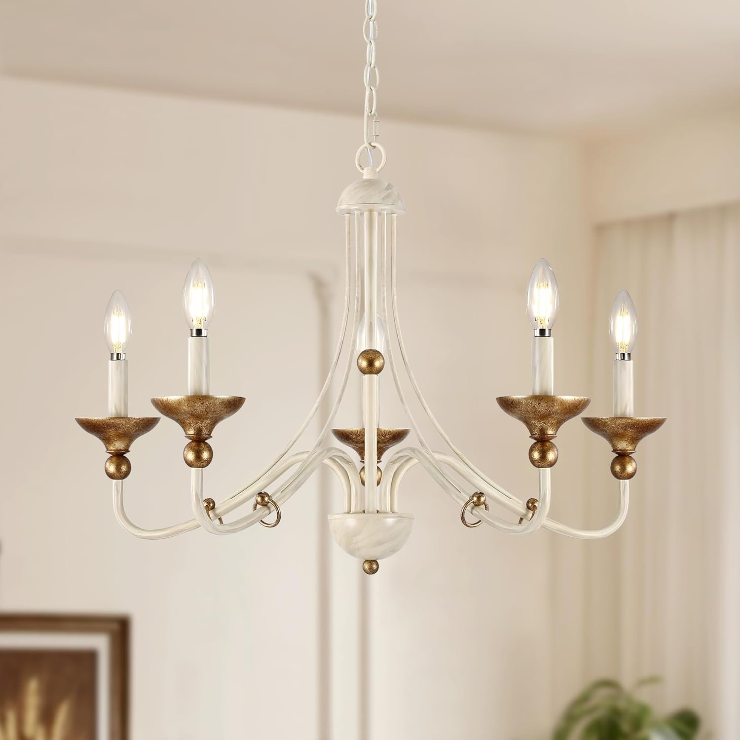 27.1″ French Country Chandeliers for Dining Room, 5-Light Farmhouse Candle Chandelier, Rustic Vintage White&Antique Gold Metal Pendant Light Fixture for Kitchen Island Bedroom Living Room Foyer