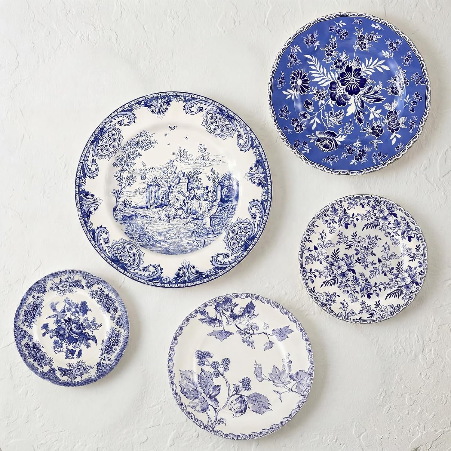 5 Pcs Coastal Vintage Ceramic Wall Plates Set, Blue and White Decoration Hanging Plates with Botanical Patterns, Holland Vintage Gifts for Wall, Home Office Art Ornament(Flowers)